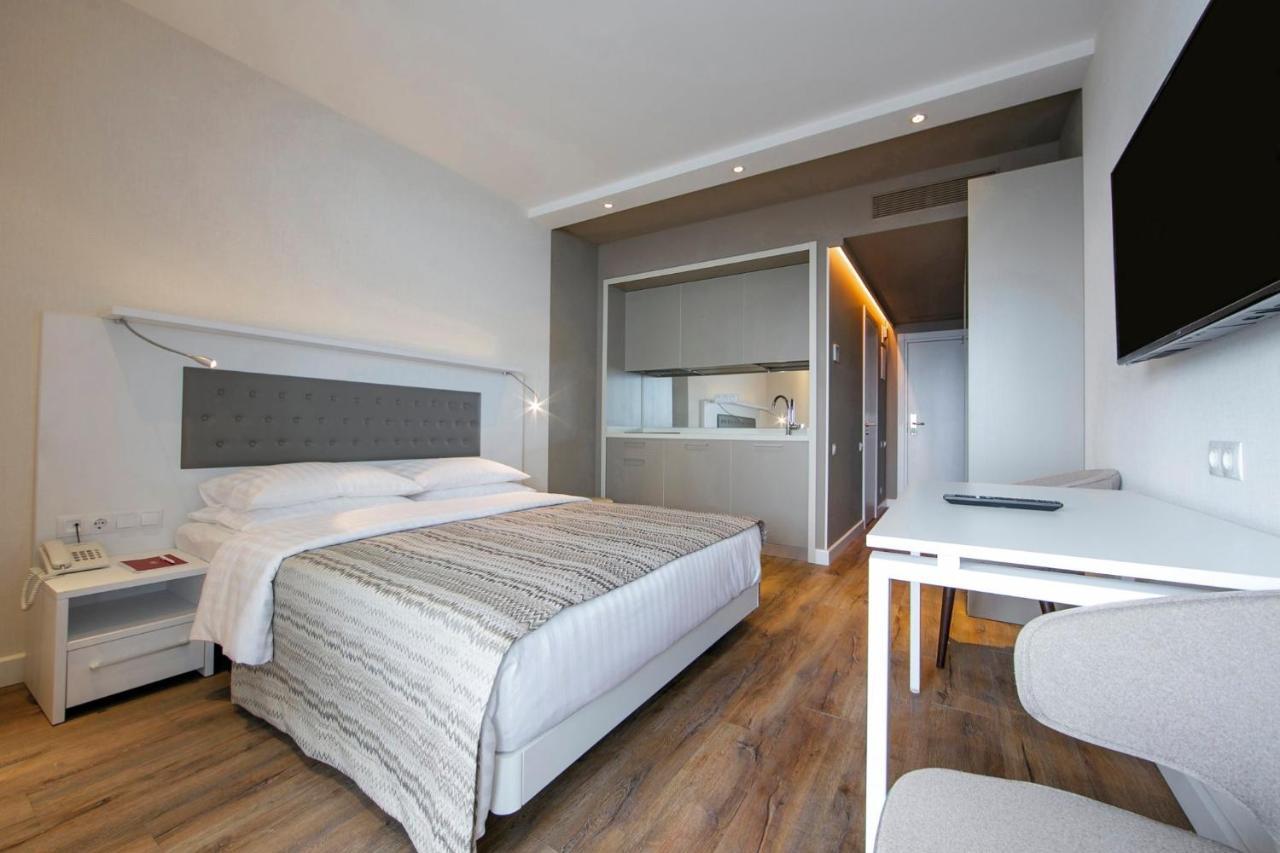 Apartments In Alliance Батуми Екстериор снимка