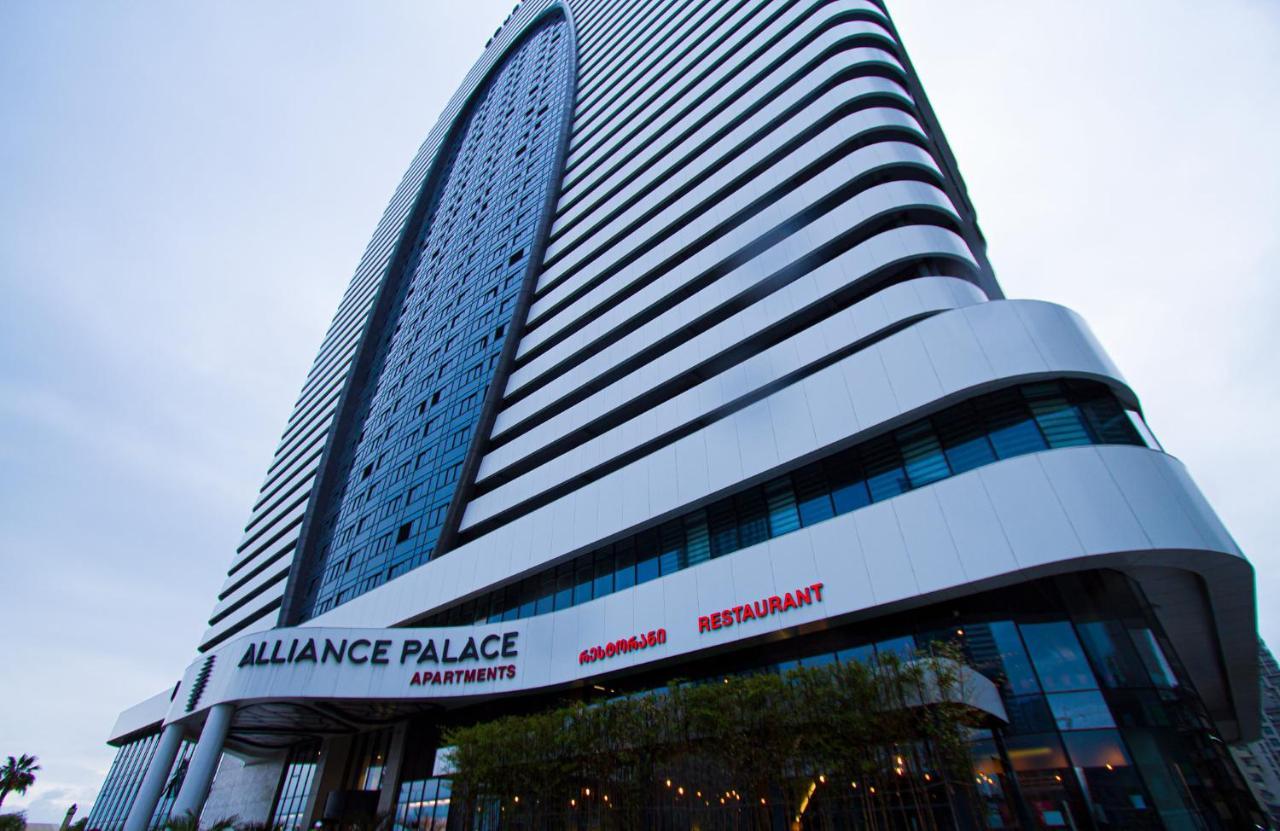 Apartments In Alliance Батуми Екстериор снимка